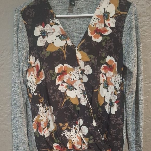 Kut from the Kloth Gray Knit Top Size S - Picture 2 of 7